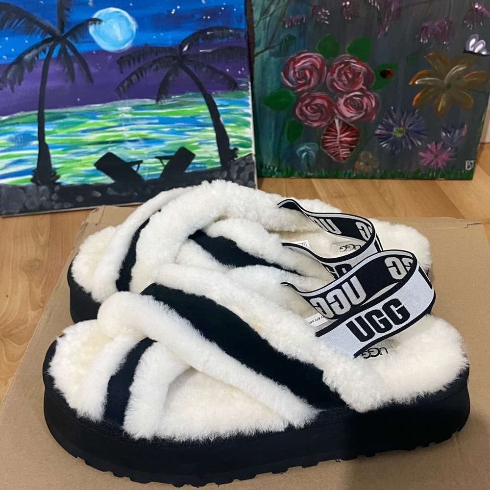 UGG Disco Cross Slippers